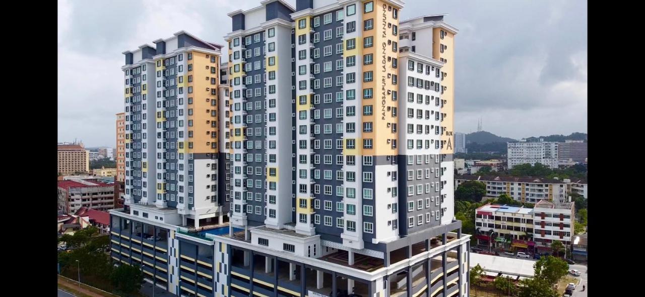 Casa Callisto Homestay - New Seaview With Pool 3Br Apartment Ladang Tanjung Kuala Terengganu Exterior photo